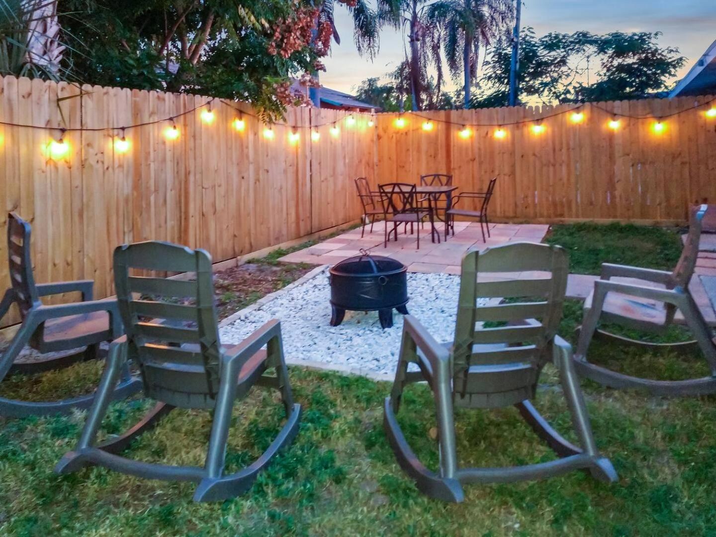 Quiet 2Br1Ba Firepit Near Beach Villa Sarasota Bagian luar foto